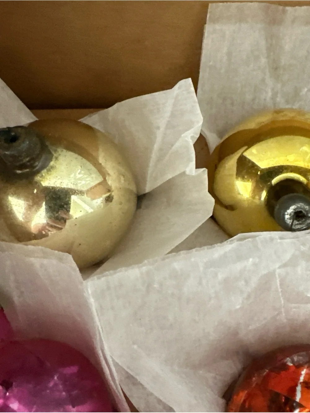 BOX OF VINTAGE 40’s ORNAMENTS TINSEL BALLS UNSILVERED